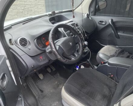 Білий Рено Кєнгу, об'ємом двигуна 1.5 л та пробігом 240 тис. км за 10000 $, фото 4 на Automoto.ua