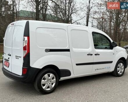 Белый Рено Кенгу, объемом двигателя 0 л и пробегом 61 тыс. км за 11900 $, фото 6 на Automoto.ua