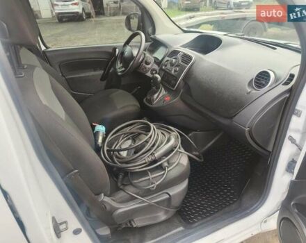 Білий Рено Кєнгу, об'ємом двигуна 0 л та пробігом 80 тис. км за 10850 $, фото 7 на Automoto.ua