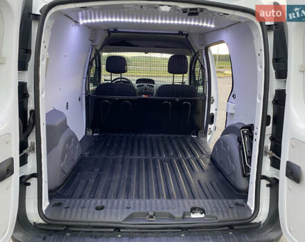 Білий Рено Кєнгу, об'ємом двигуна 1.5 л та пробігом 221 тис. км за 9700 $, фото 50 на Automoto.ua