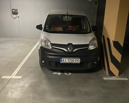 Білий Рено Кєнгу, об'ємом двигуна 1.5 л та пробігом 205 тис. км за 10000 $, фото 5 на Automoto.ua