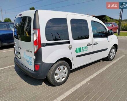 Белый Рено Кенгу, объемом двигателя 0 л и пробегом 53 тыс. км за 12300 $, фото 4 на Automoto.ua