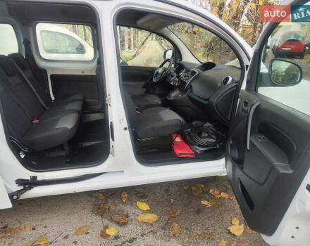 Белый Рено Кенгу, объемом двигателя 0 л и пробегом 16 тыс. км за 14700 $, фото 12 на Automoto.ua