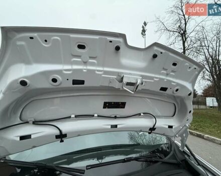 Белый Рено Кенгу, объемом двигателя 0 л и пробегом 61 тыс. км за 11900 $, фото 42 на Automoto.ua