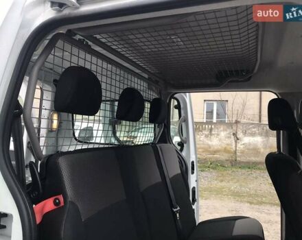 Белый Рено Кенгу, объемом двигателя 0 л и пробегом 135 тыс. км за 11855 $, фото 11 на Automoto.ua