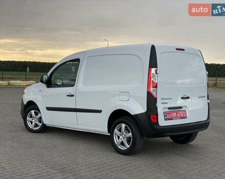 Білий Рено Кєнгу, об'ємом двигуна 1.5 л та пробігом 221 тис. км за 9700 $, фото 4 на Automoto.ua