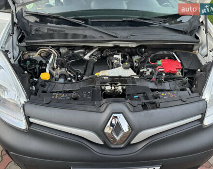 Белый Рено Кенгу, объемом двигателя 1.5 л и пробегом 138 тыс. км за 14700 $, фото 18 на Automoto.ua