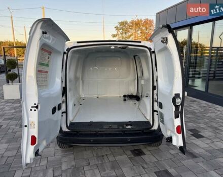 Білий Рено Кєнгу, об'ємом двигуна 0 л та пробігом 27 тис. км за 11999 $, фото 22 на Automoto.ua