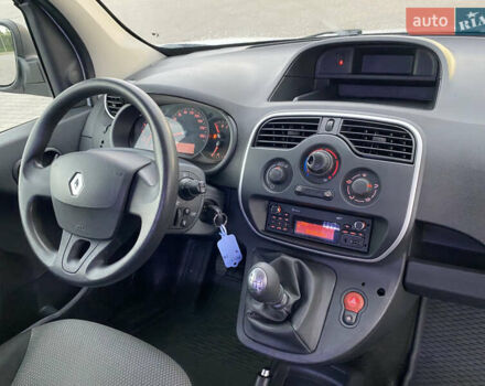 Белый Рено Кенгу, объемом двигателя 1.5 л и пробегом 221 тыс. км за 9750 $, фото 46 на Automoto.ua