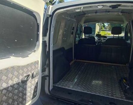 Белый Рено Кенгу, объемом двигателя 0 л и пробегом 39 тыс. км за 10500 $, фото 7 на Automoto.ua