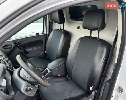 Рено Кєнгу 2019 у Львові на Automoto.ua Білий Рено Кєнгу, об'ємом двигуна 1.5 л та пробігом 140 тис. км за 10900 $, фото 21 на Automoto.ua