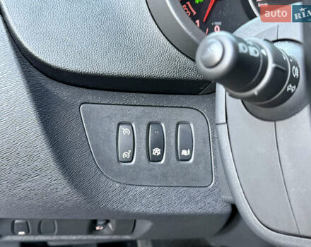 Белый Рено Кенгу, объемом двигателя 1.5 л и пробегом 201 тыс. км за 13700 $, фото 14 на Automoto.ua