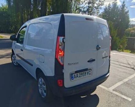 Белый Рено Кенгу, объемом двигателя 0 л и пробегом 39 тыс. км за 10500 $, фото 5 на Automoto.ua