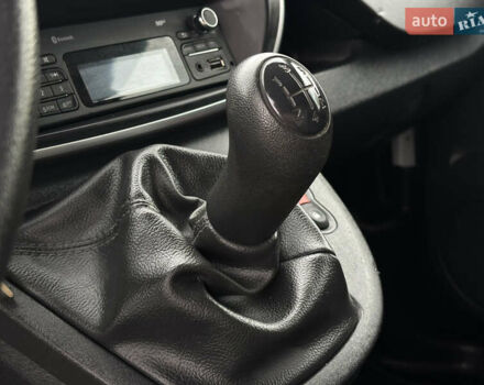 Рено Кєнгу 2019 у Львові на Automoto.ua Білий Рено Кєнгу, об'ємом двигуна 1.5 л та пробігом 140 тис. км за 10900 $, фото 13 на Automoto.ua