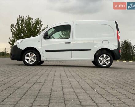 Білий Рено Кєнгу, об'ємом двигуна 1.5 л та пробігом 221 тис. км за 9700 $, фото 24 на Automoto.ua