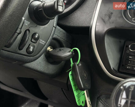 Рено Кєнгу 2019 у Львові на Automoto.ua Білий Рено Кєнгу, об'ємом двигуна 1.5 л та пробігом 140 тис. км за 10900 $, фото 15 на Automoto.ua