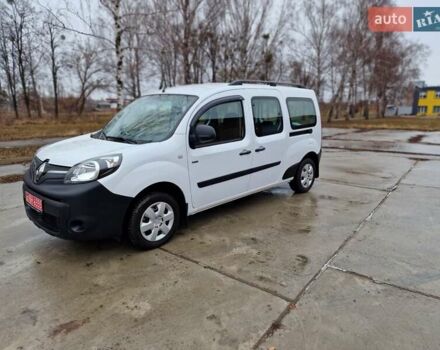 Белый Рено Кенгу, объемом двигателя 0 л и пробегом 23 тыс. км за 13999 $, фото 2 на Automoto.ua