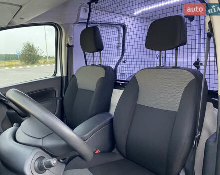 Білий Рено Кєнгу, об'ємом двигуна 1.5 л та пробігом 221 тис. км за 9700 $, фото 30 на Automoto.ua