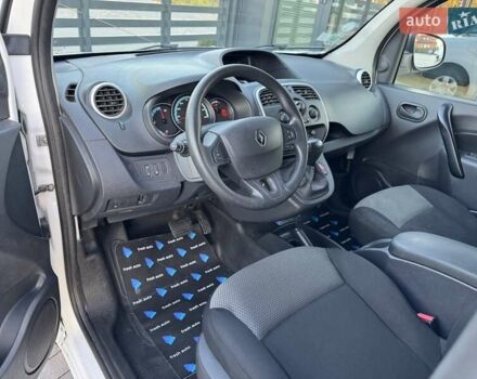 Білий Рено Кєнгу, об'ємом двигуна 0 л та пробігом 27 тис. км за 11999 $, фото 3 на Automoto.ua