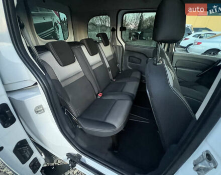 Білий Рено Кєнгу, об'ємом двигуна 1.5 л та пробігом 190 тис. км за 10800 $, фото 23 на Automoto.ua