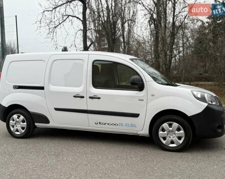 Белый Рено Кенгу, объемом двигателя 0 л и пробегом 61 тыс. км за 11900 $, фото 4 на Automoto.ua