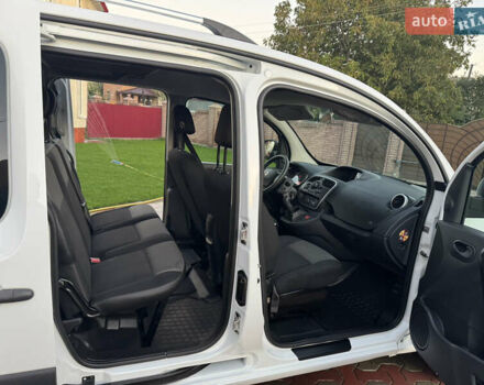 Белый Рено Кенгу, объемом двигателя 1.5 л и пробегом 138 тыс. км за 14700 $, фото 16 на Automoto.ua