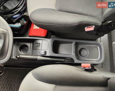 Белый Рено Кенгу, объемом двигателя 0 л и пробегом 16 тыс. км за 14700 $, фото 21 на Automoto.ua