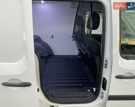 Білий Рено Кєнгу, об'ємом двигуна 1.5 л та пробігом 221 тис. км за 9700 $, фото 53 на Automoto.ua