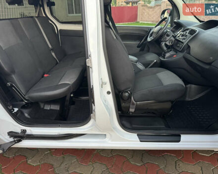 Белый Рено Кенгу, объемом двигателя 1.5 л и пробегом 138 тыс. км за 14700 $, фото 15 на Automoto.ua