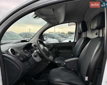 Рено Кєнгу 2019 у Львові на Automoto.ua Білий Рено Кєнгу, об'ємом двигуна 1.5 л та пробігом 140 тис. км за 10900 $, фото 22 на Automoto.ua