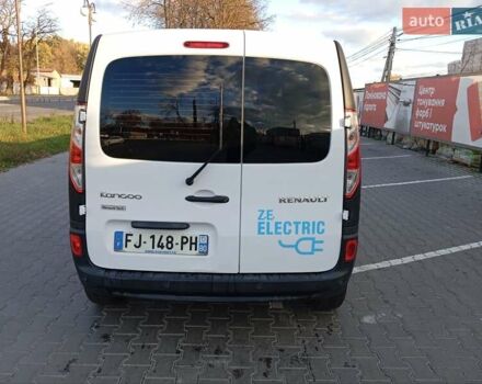 Білий Рено Кєнгу, об'ємом двигуна 0 л та пробігом 137 тис. км за 12300 $, фото 1 на Automoto.ua