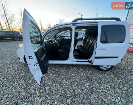 Білий Рено Кєнгу, об'ємом двигуна 1.5 л та пробігом 190 тис. км за 10800 $, фото 26 на Automoto.ua