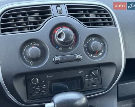 Білий Рено Кєнгу, об'ємом двигуна 0 л та пробігом 27 тис. км за 11999 $, фото 20 на Automoto.ua