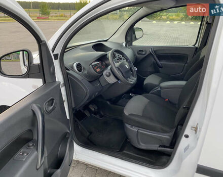 Білий Рено Кєнгу, об'ємом двигуна 1.5 л та пробігом 221 тис. км за 9700 $, фото 32 на Automoto.ua