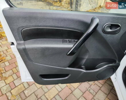 Белый Рено Кенгу, объемом двигателя 0 л и пробегом 16 тыс. км за 14700 $, фото 24 на Automoto.ua