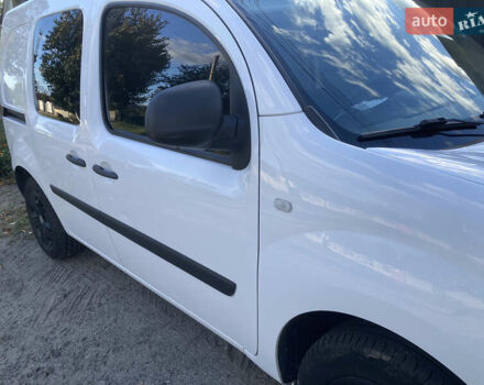 Білий Рено Кєнгу, об'ємом двигуна 1.5 л та пробігом 240 тис. км за 10000 $, фото 14 на Automoto.ua