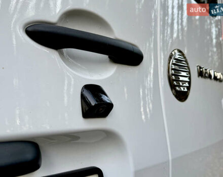 Белый Рено Кенгу, объемом двигателя 1.5 л и пробегом 201 тыс. км за 13700 $, фото 29 на Automoto.ua