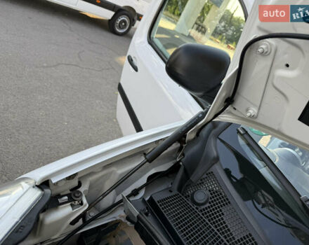 Белый Рено Кенгу, объемом двигателя 1.5 л и пробегом 168 тыс. км за 10799 $, фото 70 на Automoto.ua