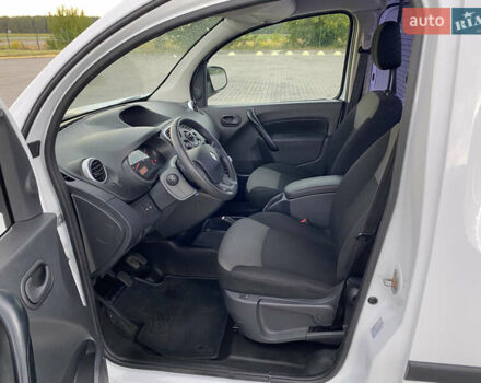 Білий Рено Кєнгу, об'ємом двигуна 1.5 л та пробігом 221 тис. км за 9700 $, фото 31 на Automoto.ua