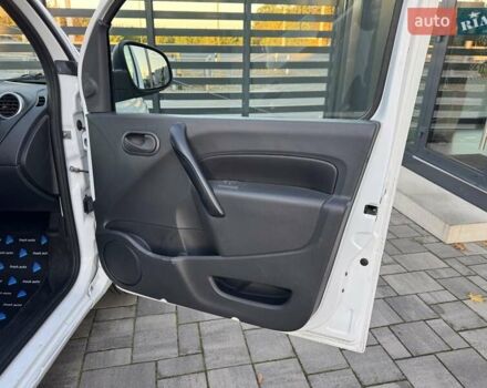 Білий Рено Кєнгу, об'ємом двигуна 0 л та пробігом 27 тис. км за 11999 $, фото 23 на Automoto.ua