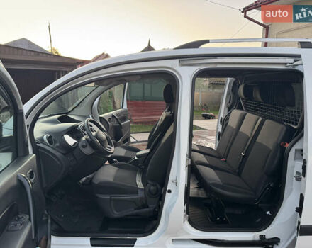 Белый Рено Кенгу, объемом двигателя 1.5 л и пробегом 138 тыс. км за 14700 $, фото 17 на Automoto.ua