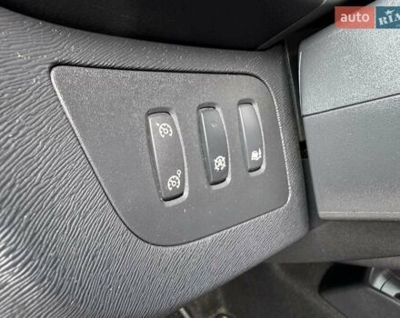 Белый Рено Кенгу, объемом двигателя 1.5 л и пробегом 230 тыс. км за 10750 $, фото 21 на Automoto.ua