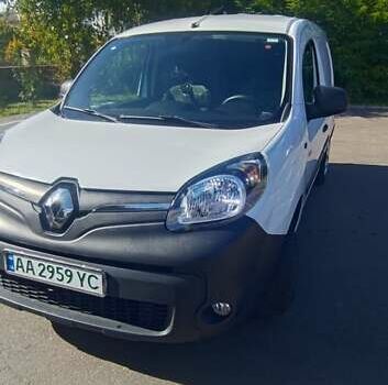 Белый Рено Кенгу, объемом двигателя 0 л и пробегом 39 тыс. км за 10500 $, фото 10 на Automoto.ua