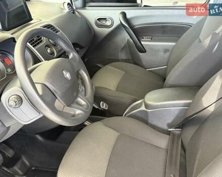 Білий Рено Кєнгу, об'ємом двигуна 0 л та пробігом 14 тис. км за 15000 $, фото 7 на Automoto.ua