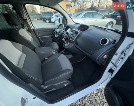 Білий Рено Кєнгу, об'ємом двигуна 1.5 л та пробігом 190 тис. км за 10800 $, фото 15 на Automoto.ua