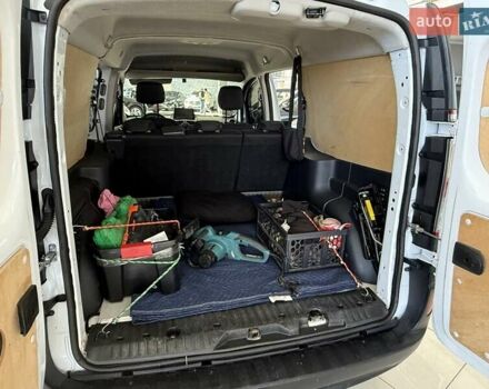 Білий Рено Кєнгу, об'ємом двигуна 0 л та пробігом 14 тис. км за 15000 $, фото 11 на Automoto.ua