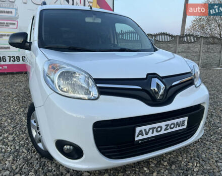 Білий Рено Кєнгу, об'ємом двигуна 1.5 л та пробігом 190 тис. км за 10800 $, фото 7 на Automoto.ua