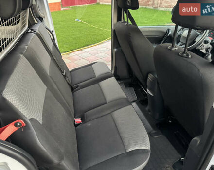 Белый Рено Кенгу, объемом двигателя 1.5 л и пробегом 138 тыс. км за 14700 $, фото 11 на Automoto.ua