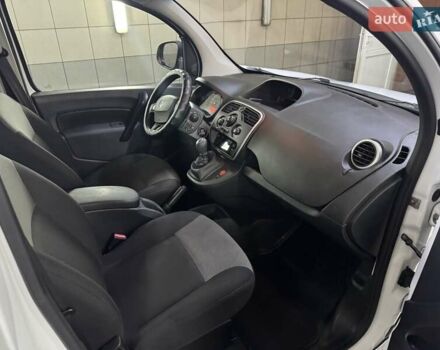 Рено Кенгу 2019 в Умани на Automoto.ua Белый Рено Кенгу, объемом двигателя 1.5 л и пробегом 264 тыс. км за 14500 $, фото 8 на Automoto.ua