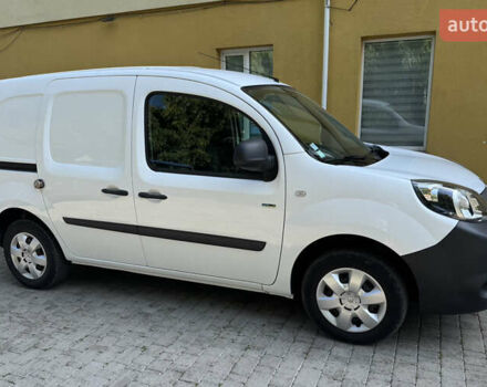 Білий Рено Кєнгу, об'ємом двигуна 0 л та пробігом 34 тис. км за 9600 $, фото 6 на Automoto.ua